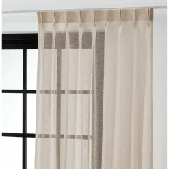 Inbetween Jamie Zand