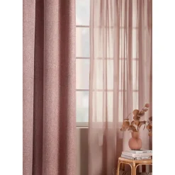 Inbetween Mandy Roze